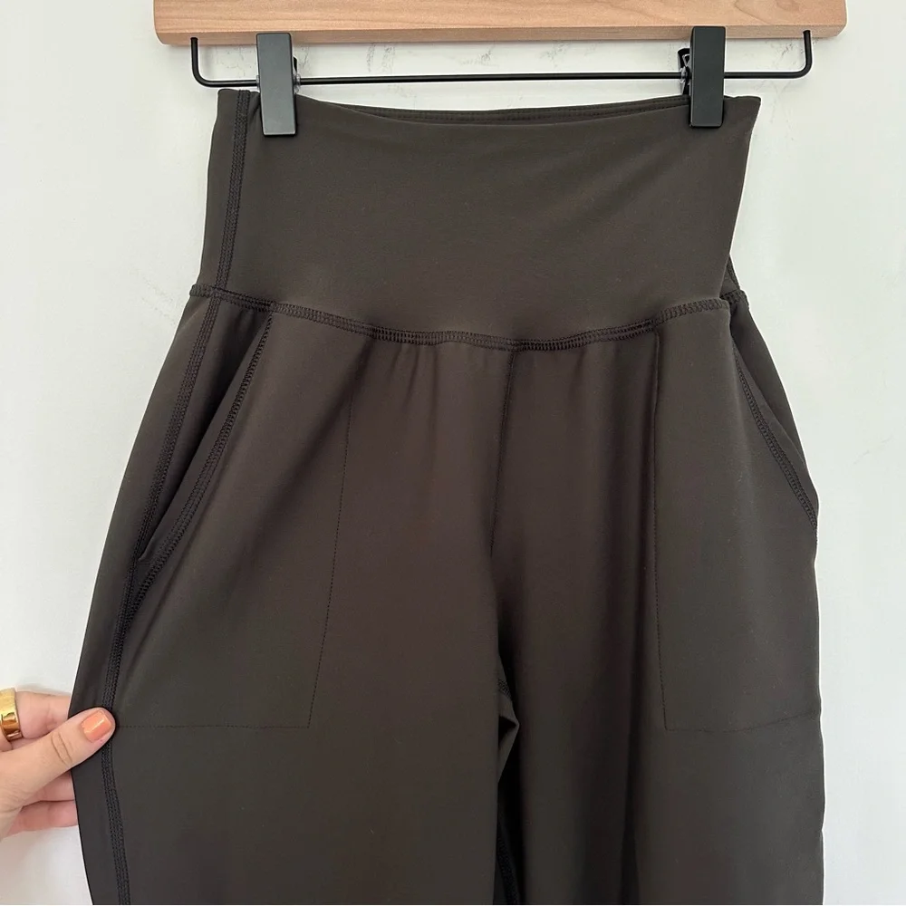 Old Navy Active (XS) Powersoft High Rise Tapered Legging w Pockets- Charcoal - Picture 3 of 11